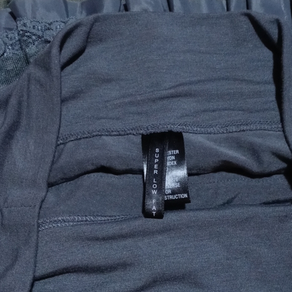 Skirt - Picture 3 of 4